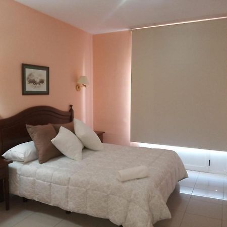 Hostal Restaurante Pacos Herrera del Duque Екстер'єр фото