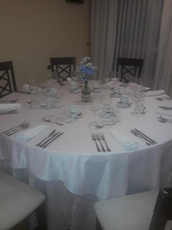 Hostal Restaurante Pacos Herrera del Duque Екстер'єр фото
